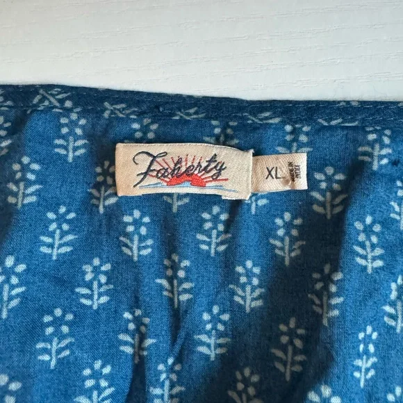 Faherty Women’s Navy Lyla Organic Cotton Floral Drop Shoulder Top Blouse - XL - Picture 11 of 11